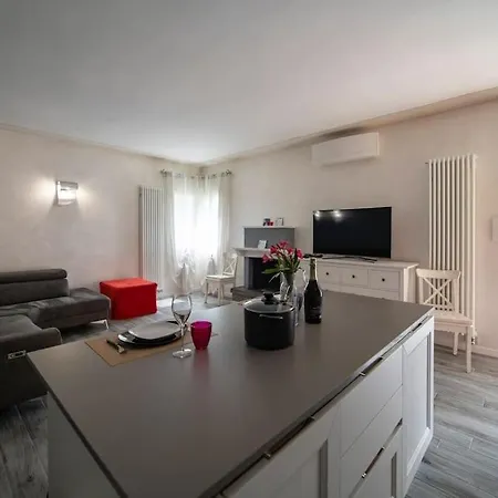 Montecolo Bay 1 Appartamento Pilzone